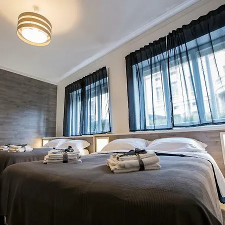 Vecchia Ognina Konukevi 4*